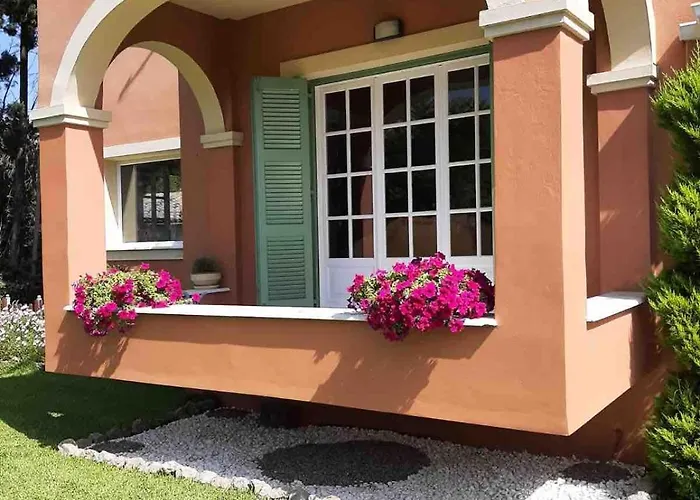 Armonia House Village *